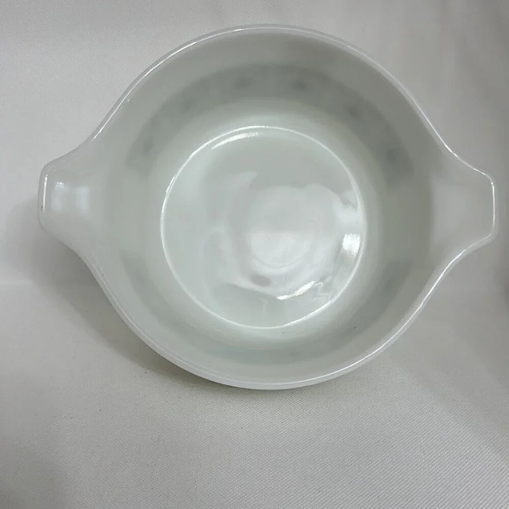 Pyrex Verde Green Cinderella Mixing/Casserole Bowl 474-B #29‎